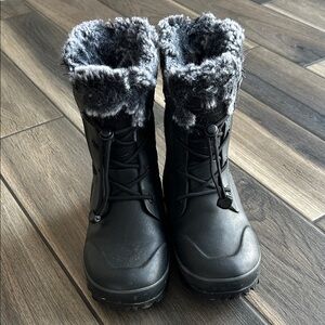 Bogs Black Fur-Lined Kids Boots